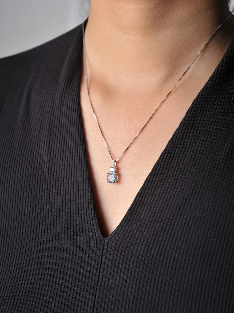 Collier Diamant Bleu argent