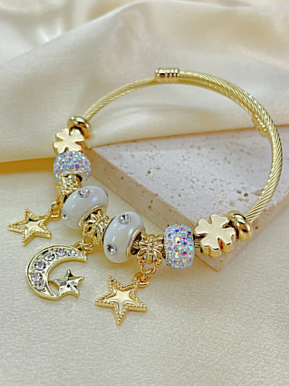 Bracelet lune Breloques